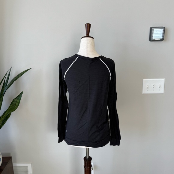 Lululemon 🍋 Small Stripe Black Long Sleeve Top - Relaxed Fit - Picture 5 of 9